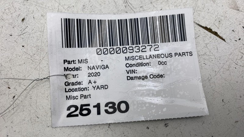 ⭕ 18-21 Lincoln Navigator Rear Right Outer Taillight Lamp Cover JL7B-1