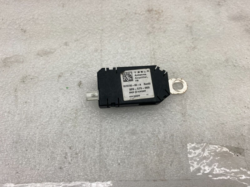 107973500A ⭕17-23 Model 3 Y Infotainment Antenna Amplifier AMP Radio FM Module 1079735-00-A
