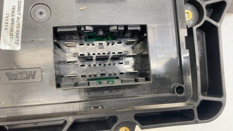 PT00031575-E ⭕ 2022 2023 2024 Rivian R1T R1S Left Cabin Fuse Relay Junction Box PT00031575-E