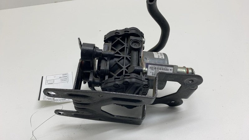 105074 2012 2013 2014 2015 Tesla Model S Brake Servo Booster Vacuum Pump Assembly OEM