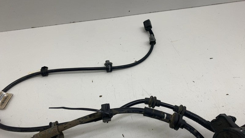 ⭕17-24 Chrysler Pacifica Rear Passenger Side Right Brake Caliper (Sing