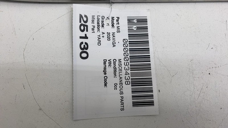 ⭕ 18-23 Lincoln Navigator Rear Passenger Side Quarter Window Molding R