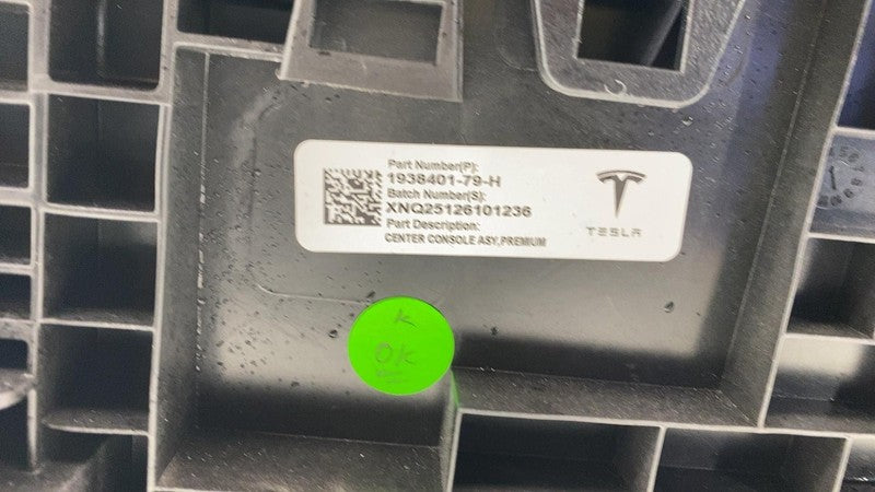 ⭕ 2025-2026 Model Y MY Juniper Front Center Console w/ Side Panels 193