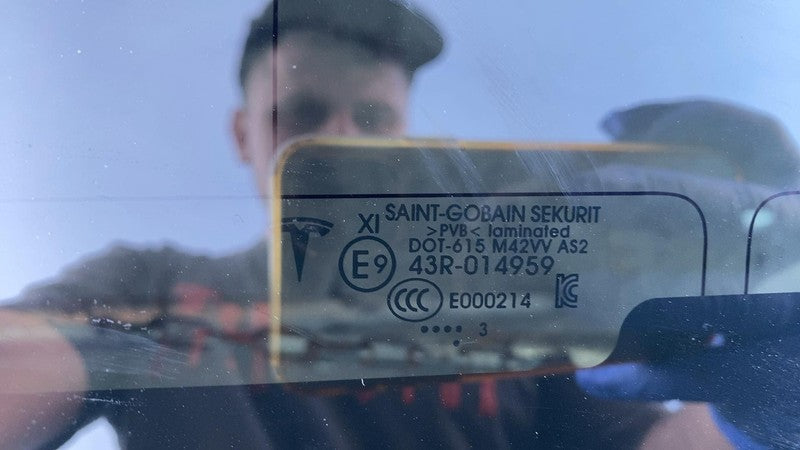 ⭕ 21-23 Model 3 M3 Rear Trunk Panoramic Backlite Glass Back Section 14