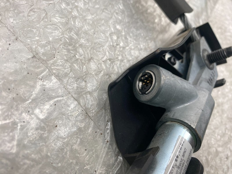 100526500C ⭕ 12-20 Model S Front Right Pretensioner 16-20 Model X Front Left 1005265-00-C