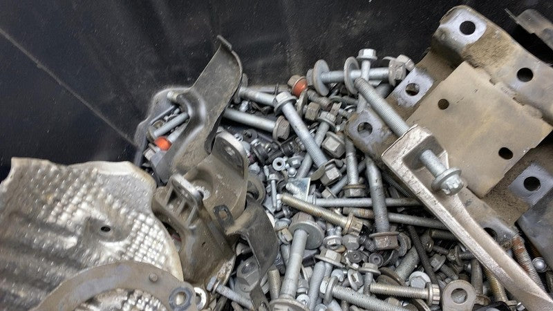 2011-2018 Porsche Cayenne Under Cover Pillar Cladding Shock Plate + SET of Bolt