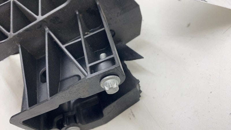 ⭕ 2022 Mercedes Benz EQS450+ Front Left Side Bumper Shock Absorber A29