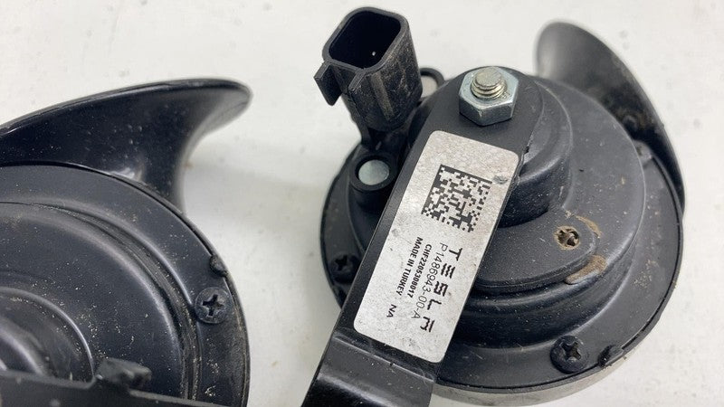 ⭕ 2017-2023 Tesla Model 3 M3 High + Low Pitch Tone Horn w/ Bracket 148