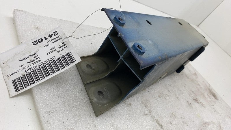 2020-2023 Tesla Model Y Front Left Bumper Reinforcement Rail Extension Crush Can