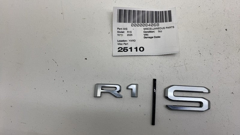 ⭕ 2025 Rivian R1S Silver Tailgate Emblem Badge` Model