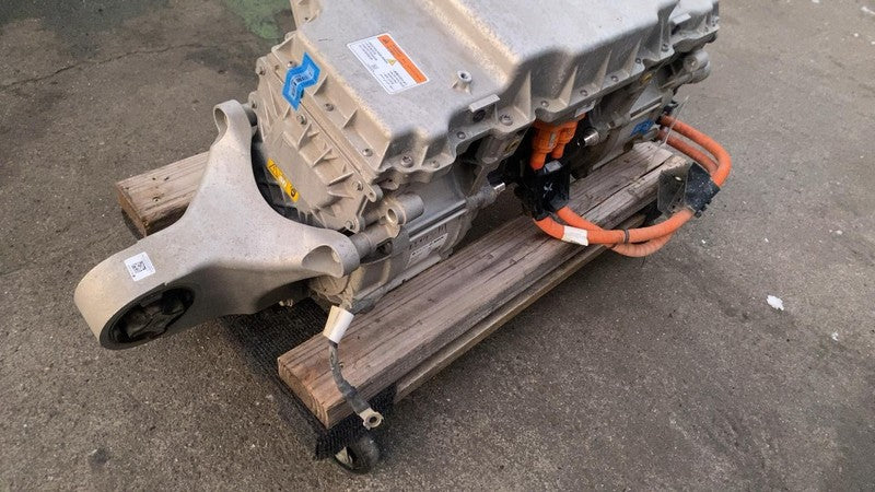 ⭕ 22-24 Rivian EDV 700 R1T R1S Engine Front Drive Unit Quad Motor PT00