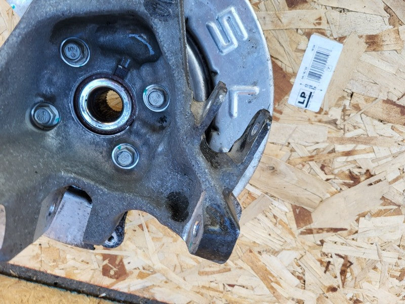 102741600D ⭕ 16-20 Model X MX Rear Right Side Spindle Knuckle w/ Hub & Shield 1027416-00-D