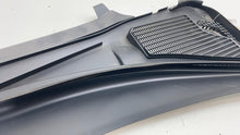 ⭕ 2022 Mercedes Benz EQS450+ Passenger Windscreen Wiper Trim Right A2978301700