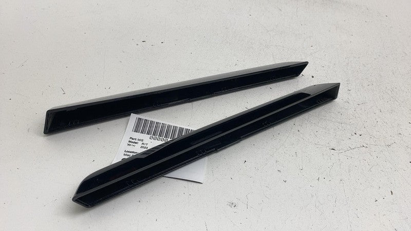 PT00012533E ⭕️ 22-24 Rivian R1T Rear Left & Right C-Pillar Outer Trim PT00012533 / PT0001253