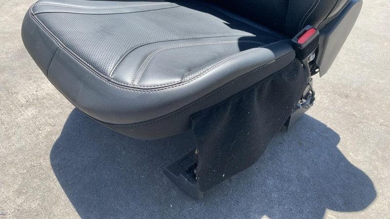 ⭕21-24 Ford Mustang Mach-E Front Passenger Side 1st Row Seat Leather Black Right