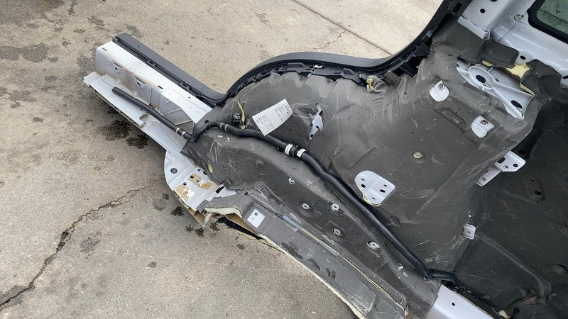 ⭕ 16-20 Tesla Model X Rear Passenger Side Quarter Panel Cutout Right W
