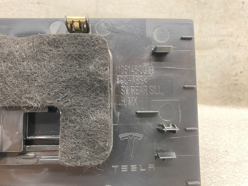 1105145 00 B ⭕2016-2020 Tesla Model X Rear Left Door Sill Scuff Plate Trim Cover 1105145-00-B
