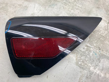 ⭕17-23 Model 3 Y Rear Right Taillight Taillamp Reflector BROKEN TAB 1518783-00-A