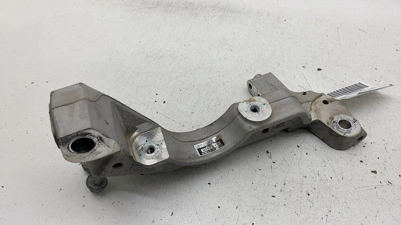 PT00613518B ⭕22-25 Rivian R1T R1S Front Left Lower Subframe Crossmember Bracket PT00613518-B