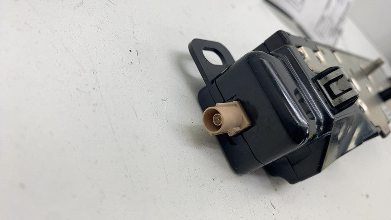 1585601-00-E ⭕ 2017-2023 Tesla Model 3 Y WiFi Bluetooth Antenna Control Module 1585601-00-E