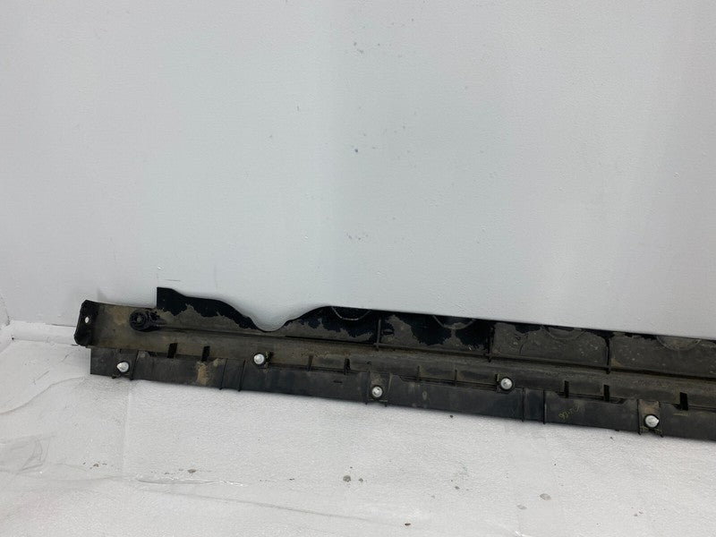 1497741 00 B ⭕ 20-23 Model Y Left Skirt Rocker Molding Panel Carrier Bracket LH 1497741-00-B