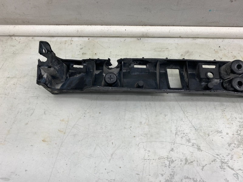 104669000B ⭕ 16-23 Tesla Model X Driver Side Rocker Carrier Panel Trim Bracket 1046690-00-B