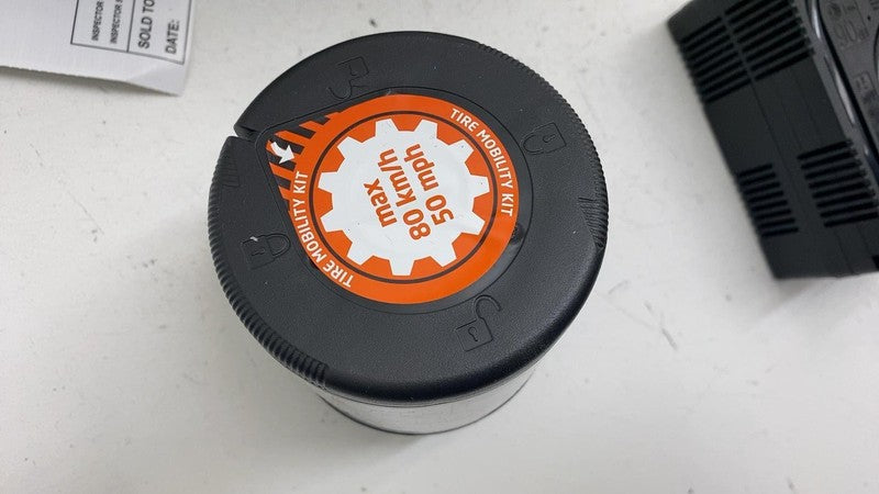 PT00049162B ⭕ 2022-2025 Rivian R1S Tire Inflator Air Compressor Kit w/ Bag OEM PT00049162-B