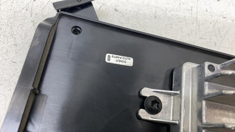 8Y0 035 465 A ⭕ 21-23 Audi E-Tron Quattro Sound System Amplifier Module w/ Retainer 8Y0035465A