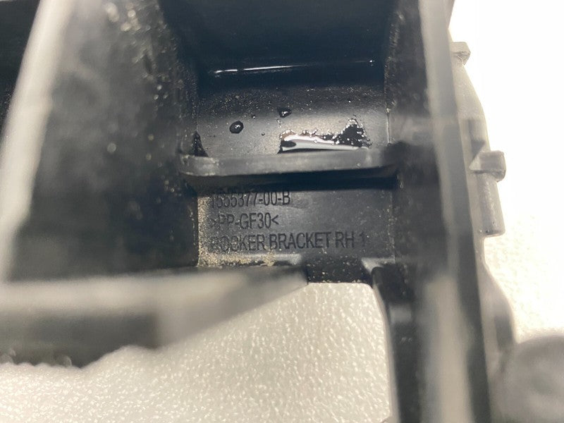 155537700B ⭕20-23 Model Y Rear Section Rocker Panel Carrier Clip Bracket Right 1555377-00-B