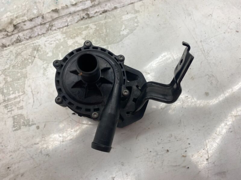 2016-2020 Tesla Model S MS Electric Auxiliary Coolant Water Pump w/ Bracket Assy