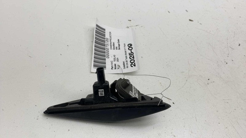 ⭕ 2024-2026 Tesla Model 3 Front Right Repeater Turn Signal Fender Came