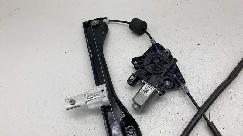 ⭕ 17-25 Chrysler Pacifica Front Passenger Door Window Regulator & Motor Right RH