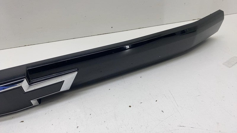 23236369 ⭕ 16-19 Chevrolet Silverado 1500 Front Center Grille Trim w/ Logo Badge 23236369