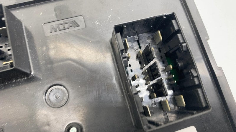 PT00031577F ⭕ 2022 2023 2024 Rivian R1T Right Passenger Fuse Junction Relay Box PT00031577-F