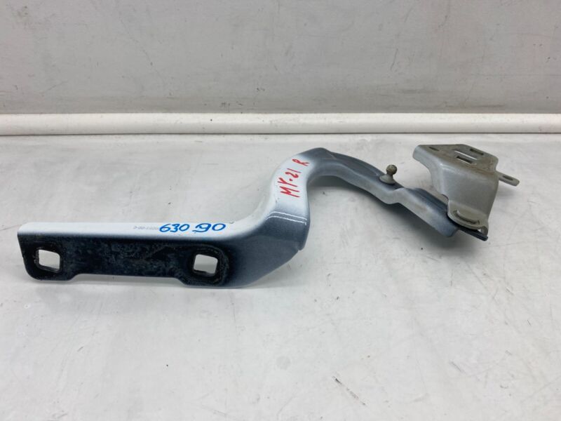 1496268 00 C 2020-2023 Tesla Model Y Front Passenger Side Hood Bonnet Hinge Right RH Assembly
