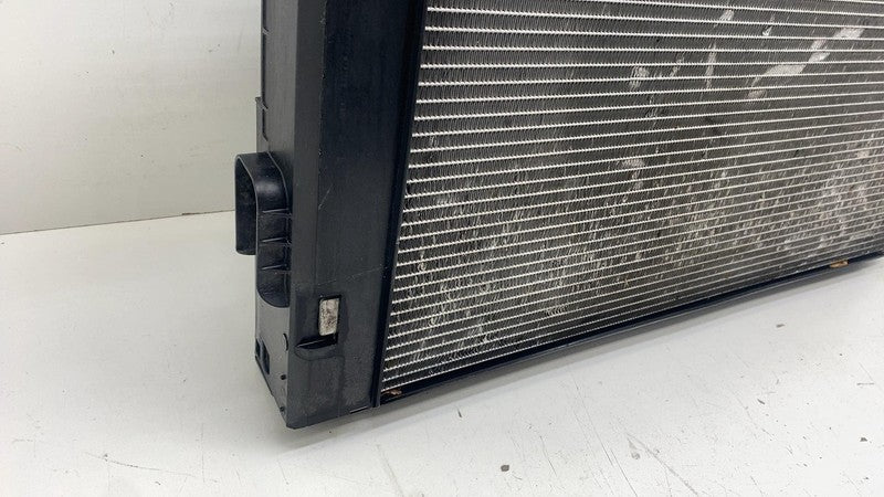8641949-02 ⭕ 2014-2020 BMW i3 I01 Front Radiator A/C Condenser Fan Shroud Assembly 8641949