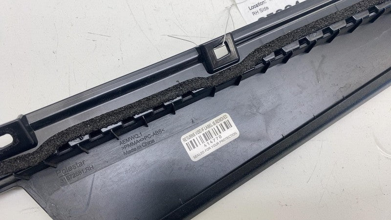 31672581 ⭕ 21-23 Polestar 2 Front Right Exterior B-Pillar Applique Trim Molding 31672581