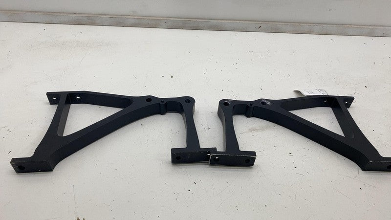 ⭕ 2016-2020 Tesla Model X Rear 2nd Row Seat Stand Retainer Mount Bracket Assy