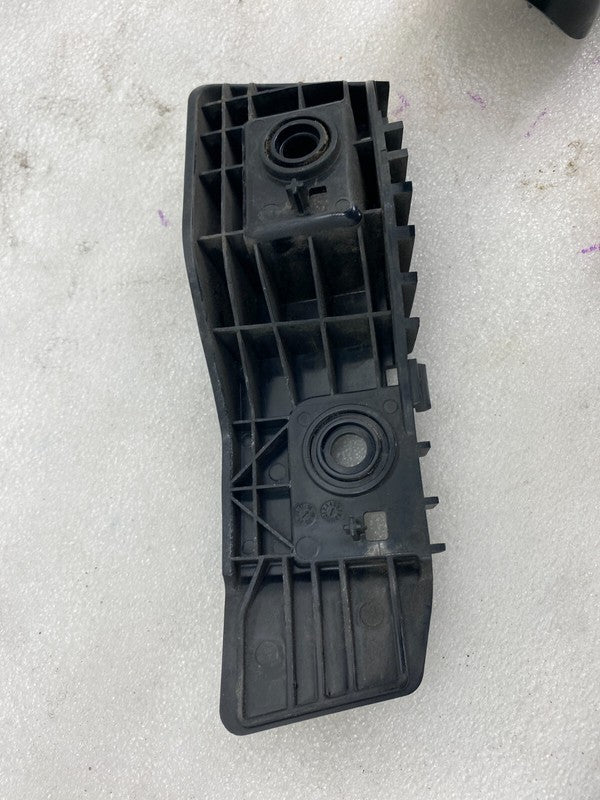 ⭕ 17-23 Model 3 M3 Rear Left/Right Taillight Bracket 1083992-00-D/1083