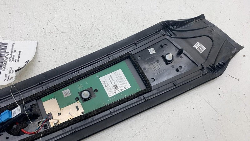 151625800E ⭕ 20-23 Tesla Model Y Passenger Exterior B-Pillar Applique Trim w/ Camera Right