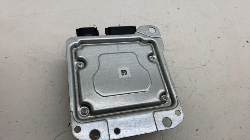 109575700C 17-23 Model 3 Safety Restraint Computer Control Module (Crash Data) 1095757-00-C