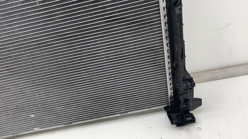 A 099 906 21 00 2019-2023 Mercedes-Benz C300 C-Class Engine Radiator Cooling Fan Shroud & Motor