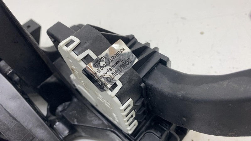 25863700 ⭕ 2014-2021 Dodge RAM ProMaster 1500 2500 3500 Front Accelerator & Brake Pedal