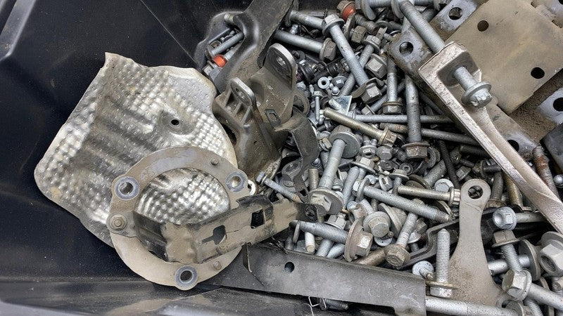 2011-2018 Porsche Cayenne Under Cover Pillar Cladding Shock Plate + SET of Bolt