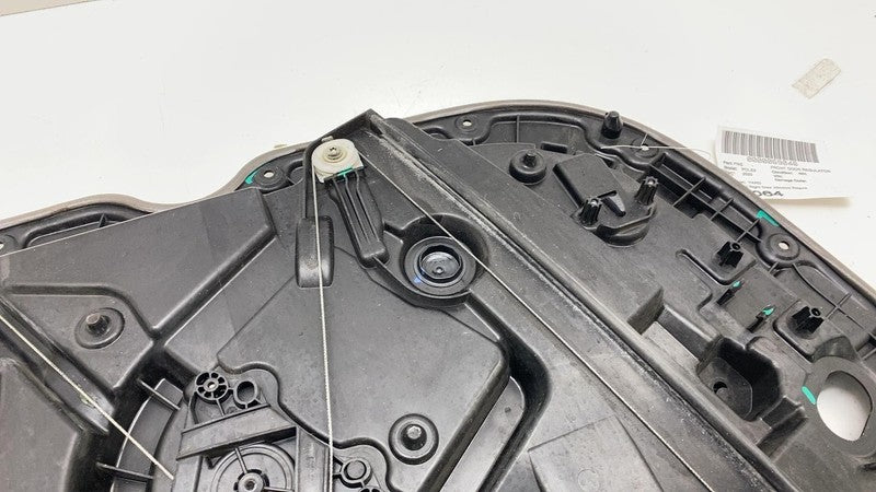 30747092 ⭕ 2021-2023 Polestar 2 PS2 Front Right Door Window Regulator & Carrier 30747092