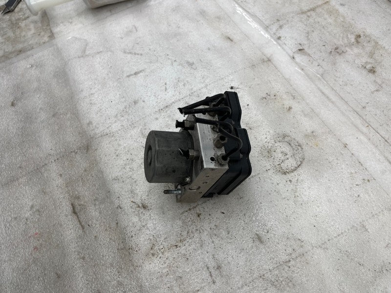 103779700D ⭕ 12-15 Model S Anti-Lock ABS Brake Pump Hydraulic Control Module 1037797-00-D