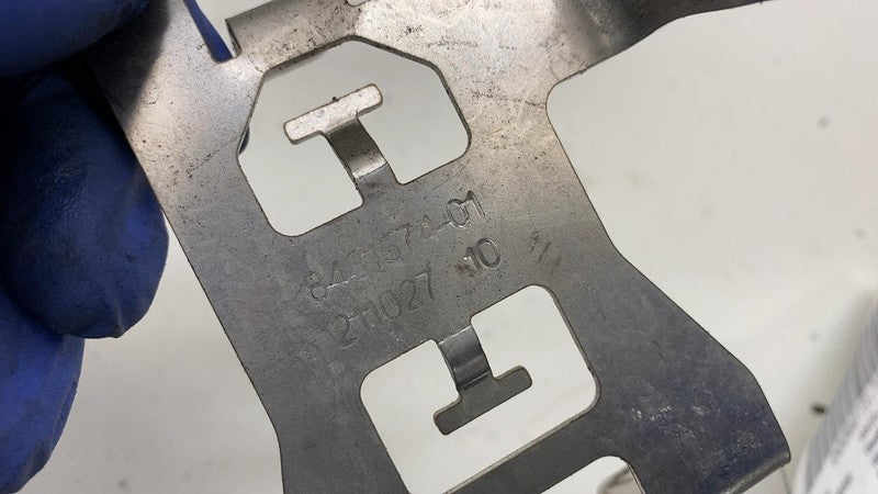 8481574 ⭕ 2021-2023 BMW 530e Engine Water Coolant Thermostat Mount Bracket 8481574-01