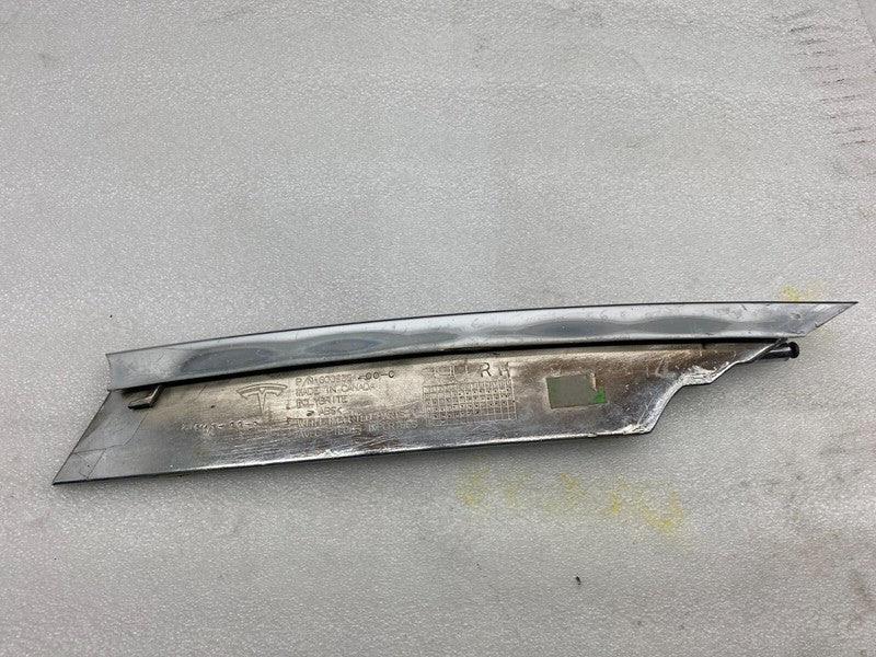 600938400C ⭕ 12-15 Model S Front Right Bumper Fog Lamp Upper Louvre Trim Panel 6009384-00-C