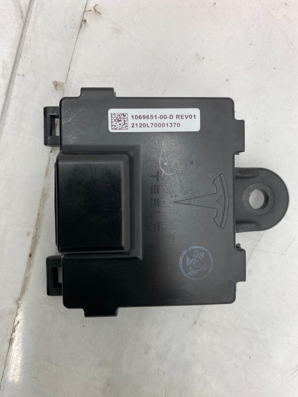 1069651-00-D ⭕ 12-20 Tesla Model S MS Door Handle Controller Unit Control Module 1069651-00-D