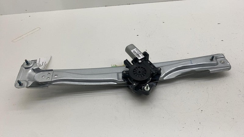 ⭕ 2019-2025 Chevrolet Silverado 1500 Rear Left Door Window Regulator & Motor OEM